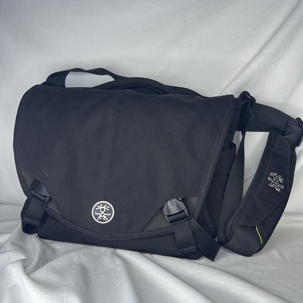 Crumpler The 6 Six Million Dollar Home DSLR Camera Bag Black Green Shoulder Bag